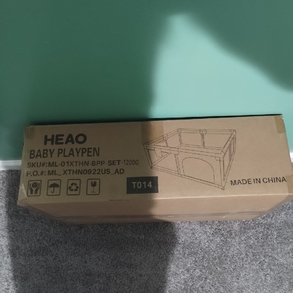 Gray Kids Playpen with Balls and Accessories - Picture 3 of 3